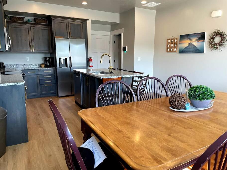 Lovely Condo! W/ Free Recreational Vehicle Parking Garden City Eksteriør billede